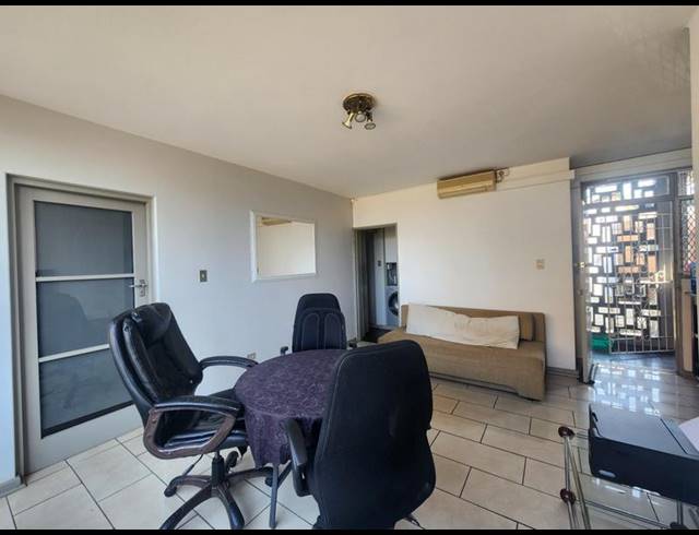 2 BEDROOM APARTMENT FOR SALE IN WESTRIDGE